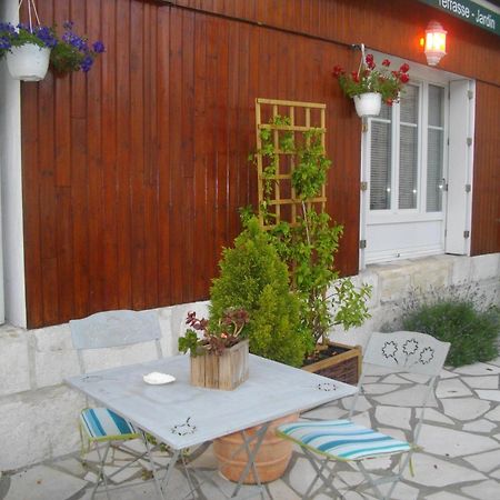 Le Parisien Hotel Saintes Kültér fotó