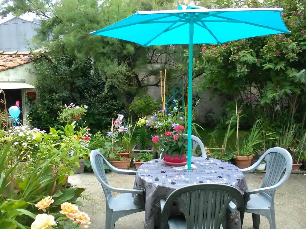 Le Parisien Hotel Saintes Kültér fotó
